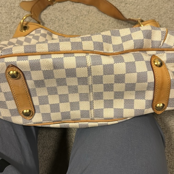 Louis Vuitton Azur Galleria - Picture 4 of 7